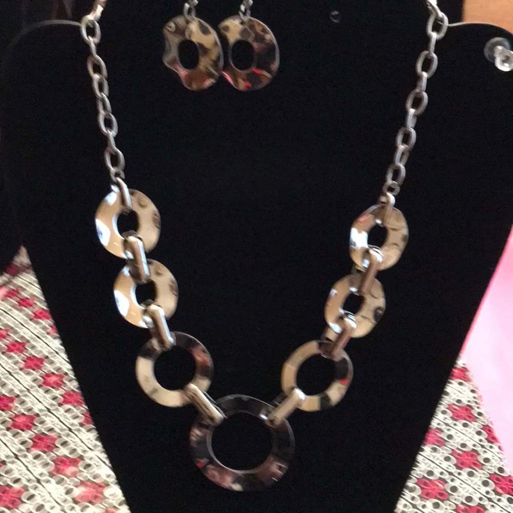 Ladies jewelry